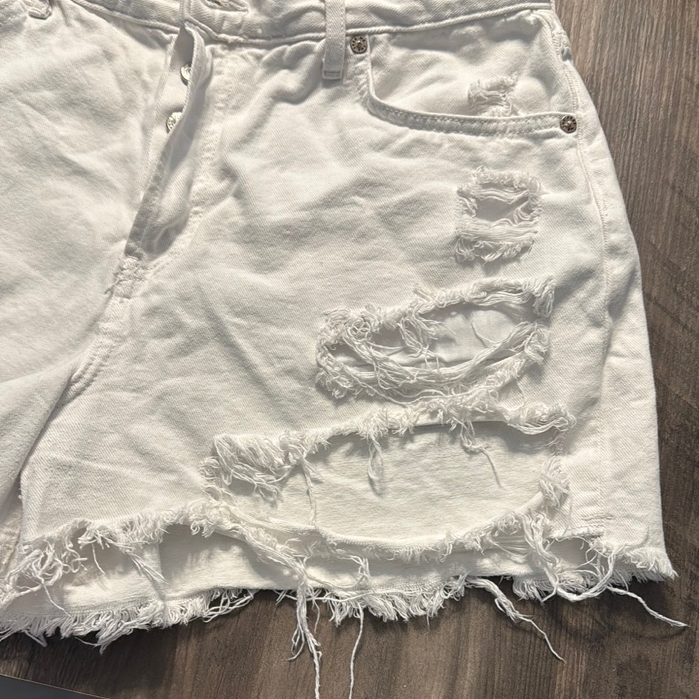 Free People We The Free White Distressed Jean Shorts Frayed Hem - Picture 5 of 6
